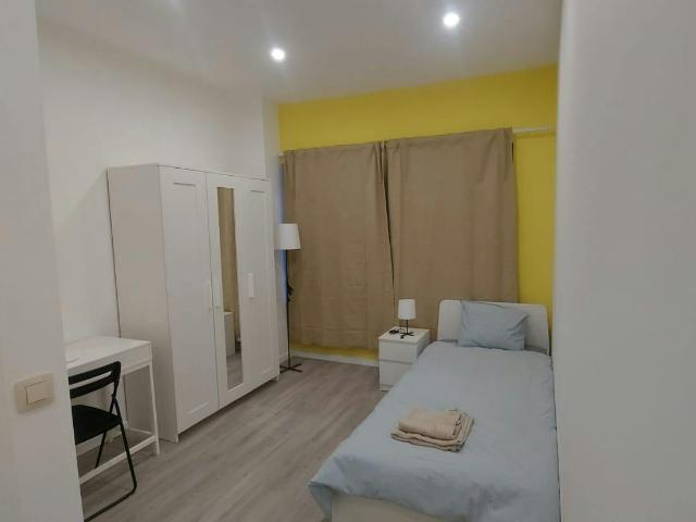 Chambre privée à louer à Charleroi, Rue Pierre Hans