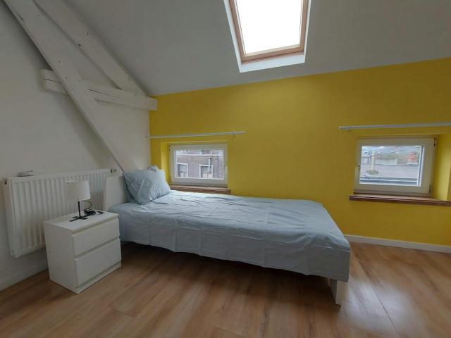 Chambre privée à louer à Charleroi, Rue Pierre Hans