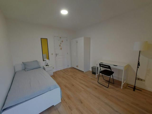 Chambre privée à louer à Charleroi, Rue Pierre Hans