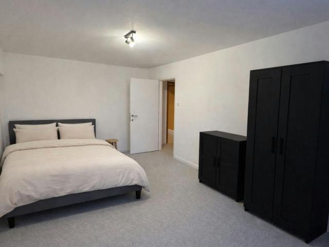 Chambre privée à louer à Charleroi, Route de Philippeville