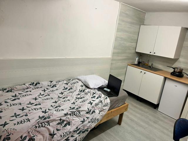 Chambre privée à louer à Anderlecht, Bergensesteenweg