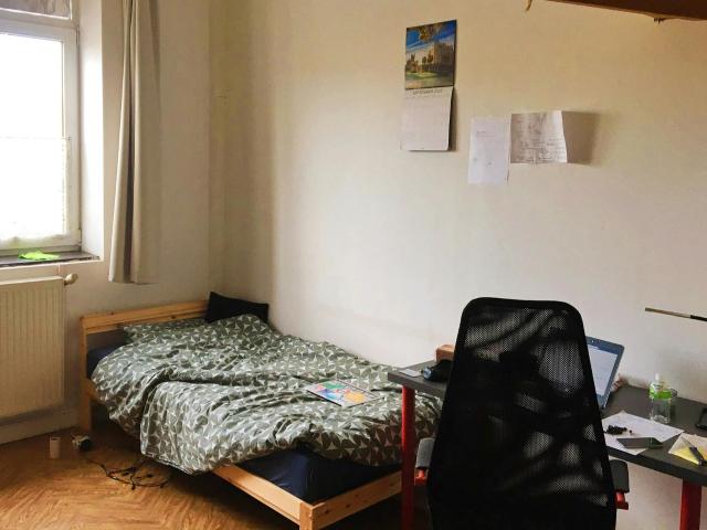 Chambre privée à louer à Anderlecht, Chaussée de Mons