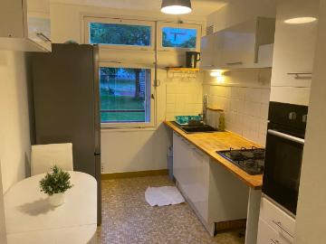chambre renovée et meublée en colocation