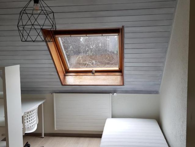 Chambre s meublée s