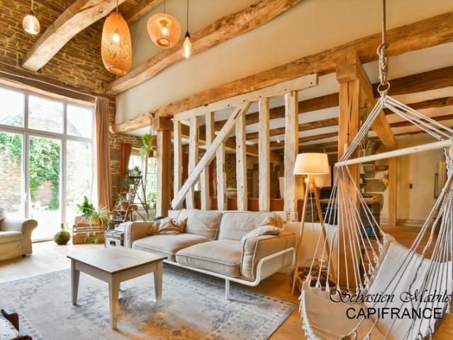 Chambres d'hôtes et gîte à vendre en Bretagne 9 pièces SOUGEAL 35 en Baie du Mont Saint Michel Terrrain de 2200 M²