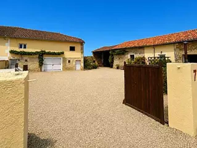 Champniers 86400 Achat / Vente maison 7 pièces t7 jardin terrasse