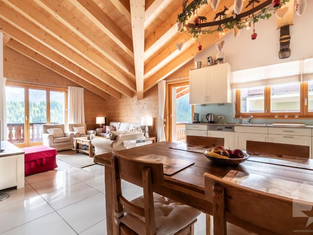 Champoussin, wunderschönes 4.5 Zimmer Attikageschoss