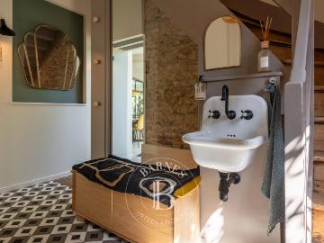 Champagne au Mont d'Or Maison 210 m² 5/6 chambres Jardin 1650 m² Piscine