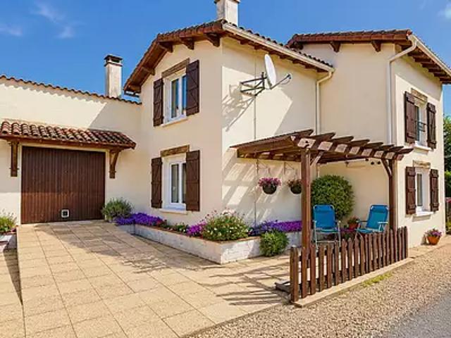 Champagne Mouton 16350 Achat / Vente maison 7 pièces t7 parking