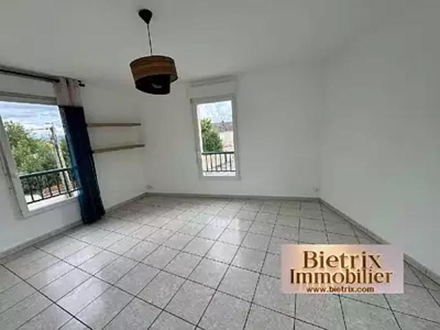 Champagne sur Oise 95660 Location appartement 3 pièces t3 au dernier étage
