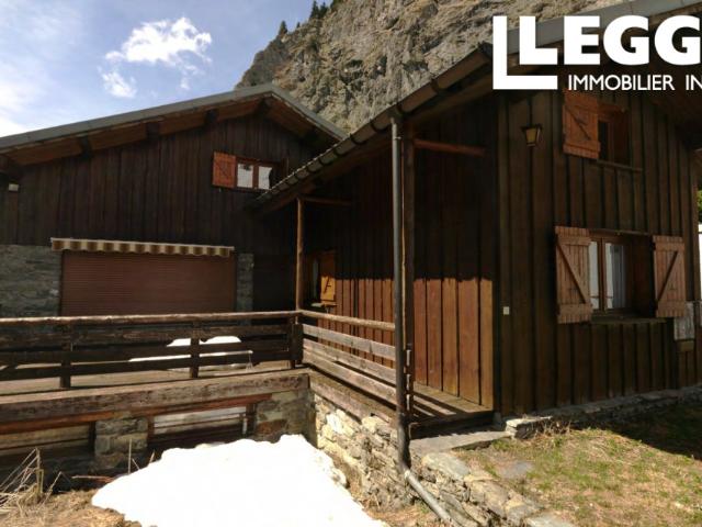 Champagny le Haut – Chalet à rénover avec énorme potentiel. À 7 min de Paradiski