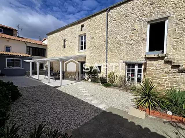 Champdeniers Saint Denis 79220 Achat / Vente maison 7 pièces t7 terrasse