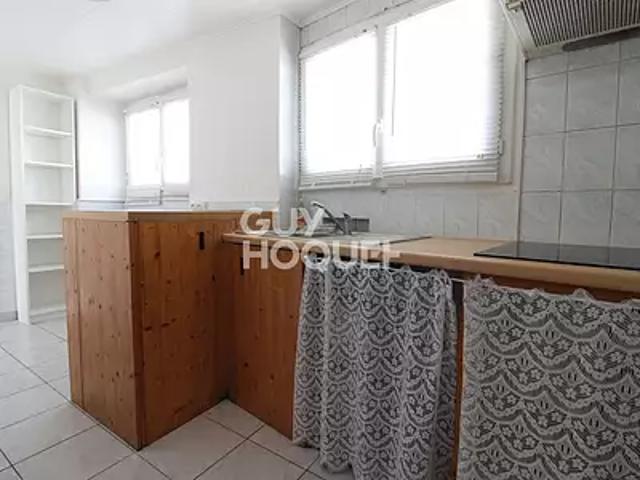 Champeaux 77720 Location appartement 1 pièce t1 au dernier étage