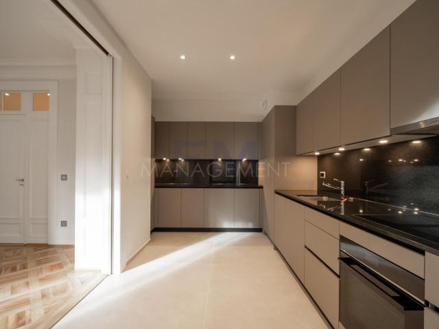 Champel Marignac 5.5 pièces au 1er étage, 126m2 FM Management
