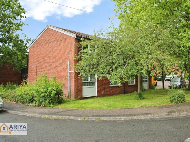 Champion Close, Rowlatts Hill, Leicester LE5, 1 bed flat to rent, £765 pcm | PrimeLocation
