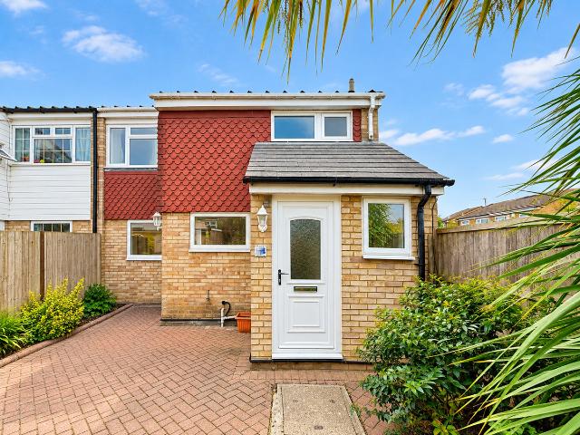 Champions Way, Hoddesdon EN11, 3 bed end terrace house to rent, £1,950 pcm | PrimeLocation