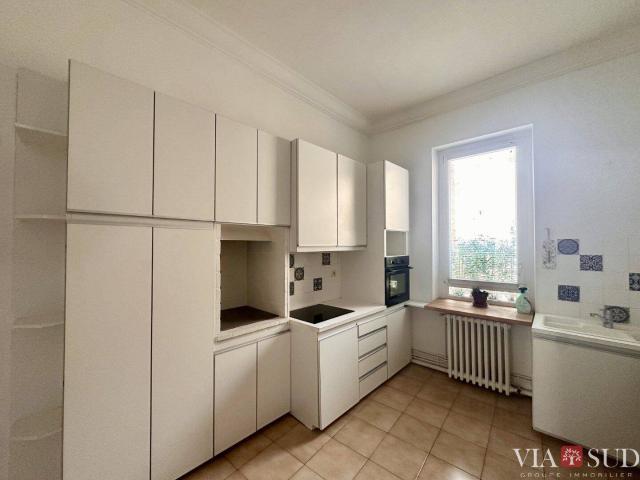 CHAMPS DE MARS T5 180m²