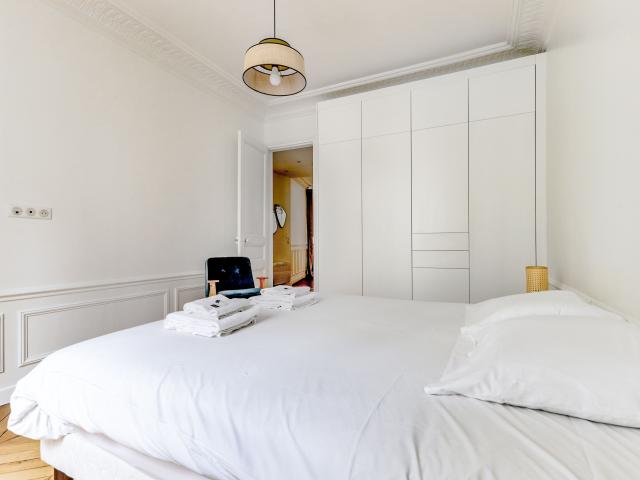 Champs de Mars Sedillot 2 Bedrooms