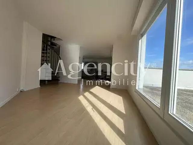 Champs sur Marne 77420 Achat / Vente appartement 5 pièces t5 au dernier étage terrasse