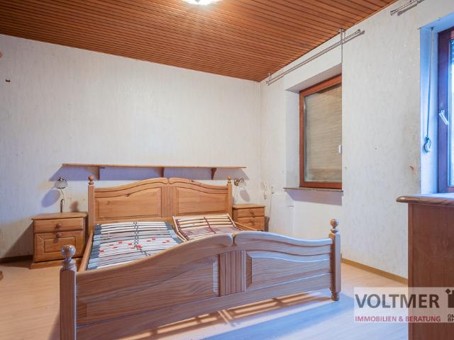 CHANCE freistehendes Einfamilienhaus mit Garage, Carport und Garten in Neunkirchen Wiebelskirchen!