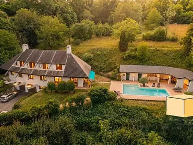 Chanaz 73310 Achat / Vente maison 10 pièces t10 piscine parking