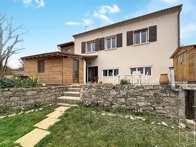 Chandolas 07230 Achat / Vente maison 4 pièces t4 au dernier étage piscine