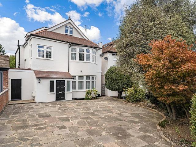 Chandos Avenue, Whetstone, N20 5 bed detached house to rent £5,000 pcm £1,154 pw