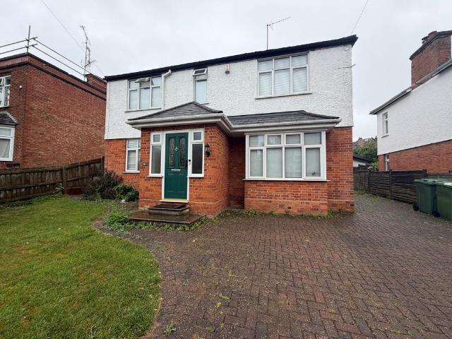 Chandos Road, BUCKINGHAM, MK18 Studio to rent £1,150 pcm £265 pw
