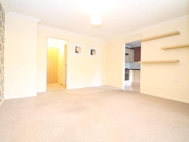 Chandler Court, Thornton Heath CR7, 1 bed flat to rent, £1,300 pcm | PrimeLocation