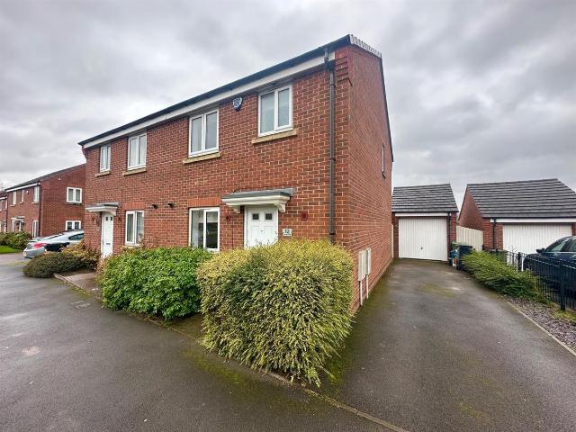 Chandler Drive, Kingswinford DY6, 3 bed property to rent, £1,350 pcm | PrimeLocation