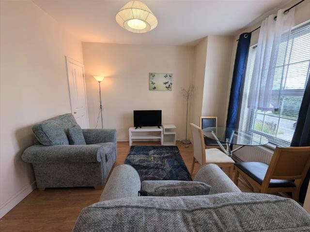Chandler’s Ford Stay | Sleeps 3 & Free Parking