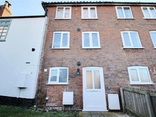 Chandlers Hill, Wymondham 1 bed terraced house to rent £875 pcm £202 pw