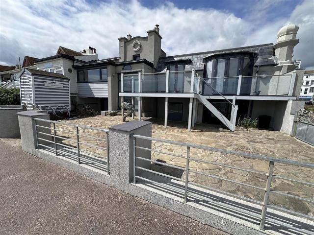 Channel View, Bexhill On Sea 1 bed flat to rent £1,095 pcm £253 pw