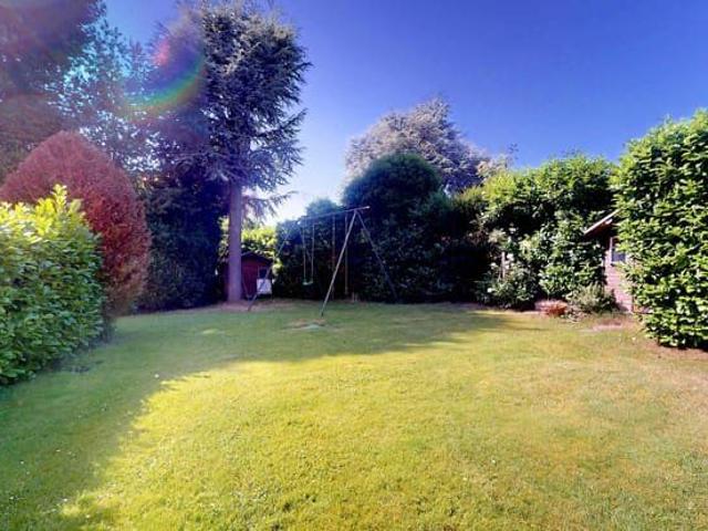 CHANT D'OISEAU APP 3 CH AVEC JARDIN +/ 143 M2