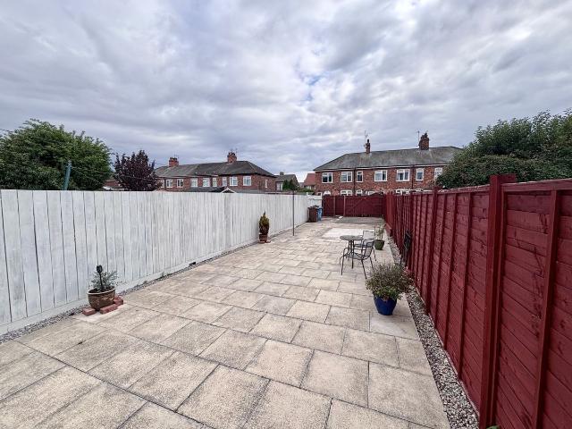 Chanterlands Avenue Lynton Avenue, Hull HU5, 3 bed terraced house to rent, £875 pcm | PrimeLocation