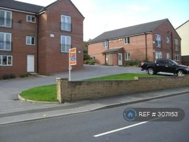 Chantry Court, Morley, Leeds, LS27 2 bed flat to rent £790 pcm £182 pw