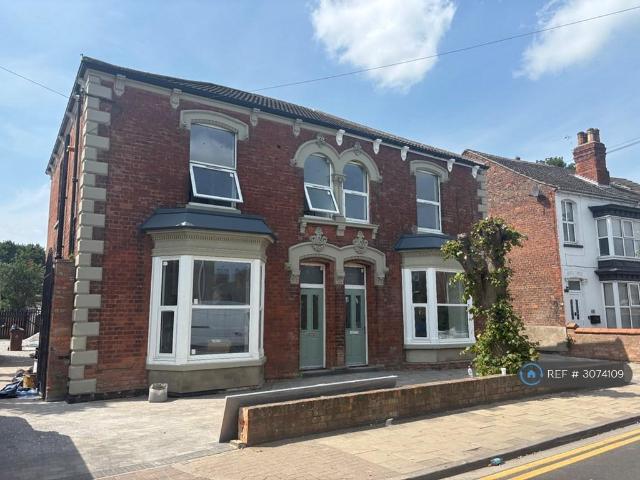 Chantry Lane, Grimsby, DN31 1 bed flat to rent £565 pcm £130 pw