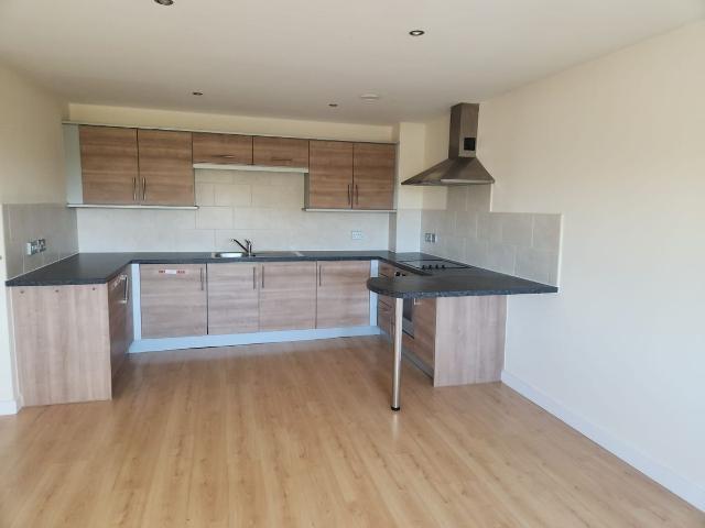 Chantry Waters, Wakefield WF1, 1 bed flat to rent, £900 pcm | PrimeLocation
