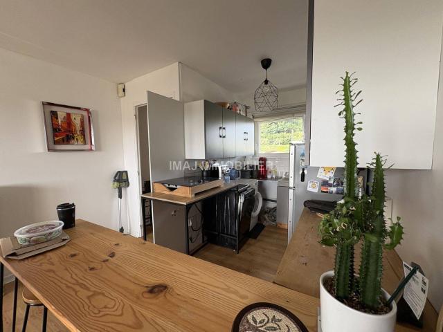 CHANTRAINE, appartement F4 en duplex