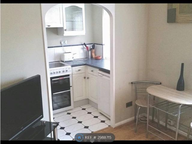 Chantrell Court, Leeds LS2, 1 bed flat to rent, £900 pcm | PrimeLocation