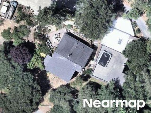 Chaparro Ave