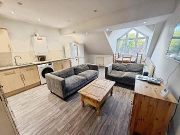 Chapel Court, Lenton NG7 5 bed flat to rent £2,064 pcm £476 pw