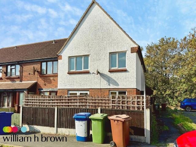 Chapel Close, Grays RM20, 2 bed property to rent, £1,700 pcm | PrimeLocation