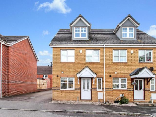 Chapel Close, Rushden NN10, 3 bed town house to rent, £1,195 pcm | PrimeLocation