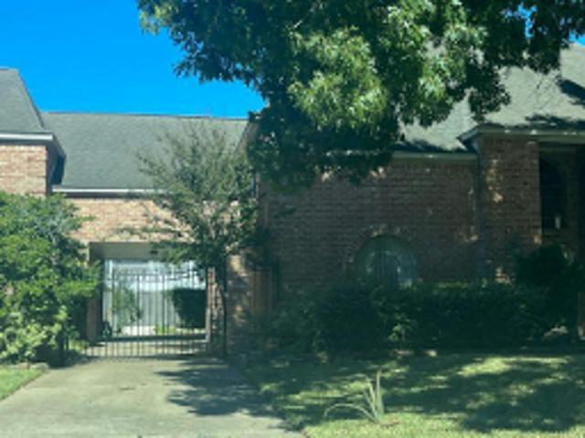 Chapel Bend Dr