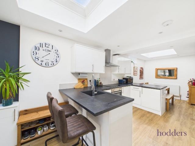 Chapel Grove, Addlestone, Surrey KT15, 1 bed maisonette to rent, £1,350 pcm | PrimeLocation