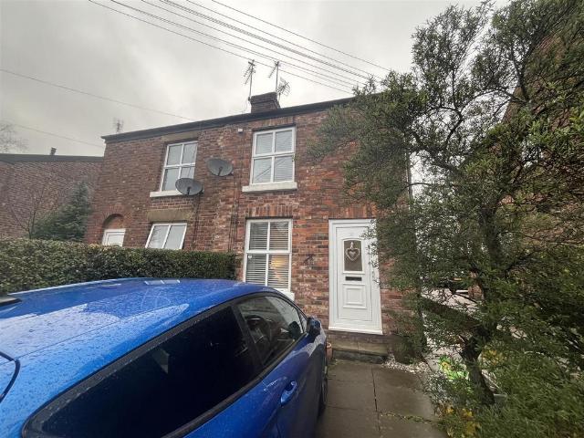 Chapel Lane, Wilmslow, Cheshire 2 bed cottage to rent £1,500 pcm £346 pw