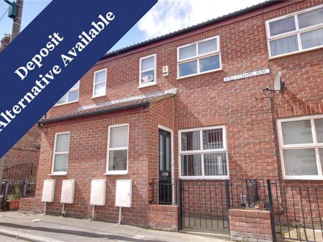 Chapel Street, Middlesbrough, TS6 2 bed terraced house to rent £625 pcm £144 pw