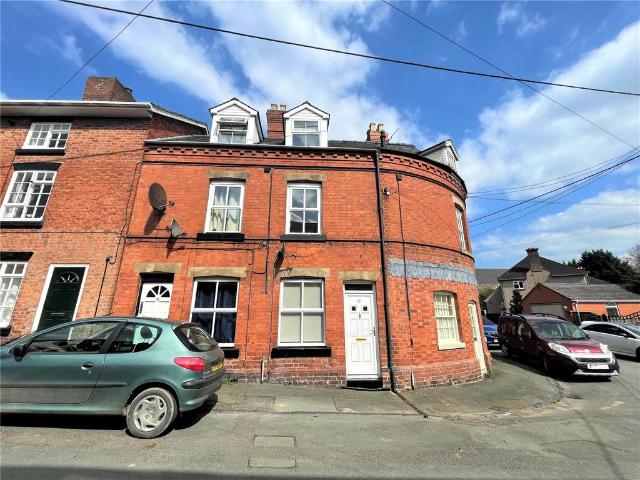 Chapel Street, Newtown, Powys, SY16 2 bed terraced house to rent £585 pcm £135 pw