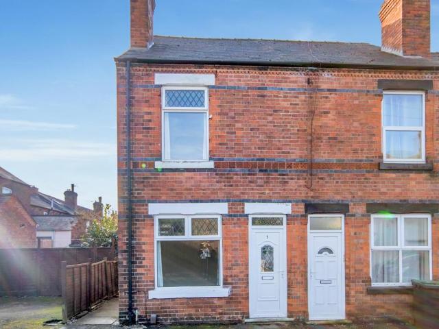 Chapel Street, Eastwood, Nottingham. 2 bed end of terrace house to rent £850 pcm £196 pw